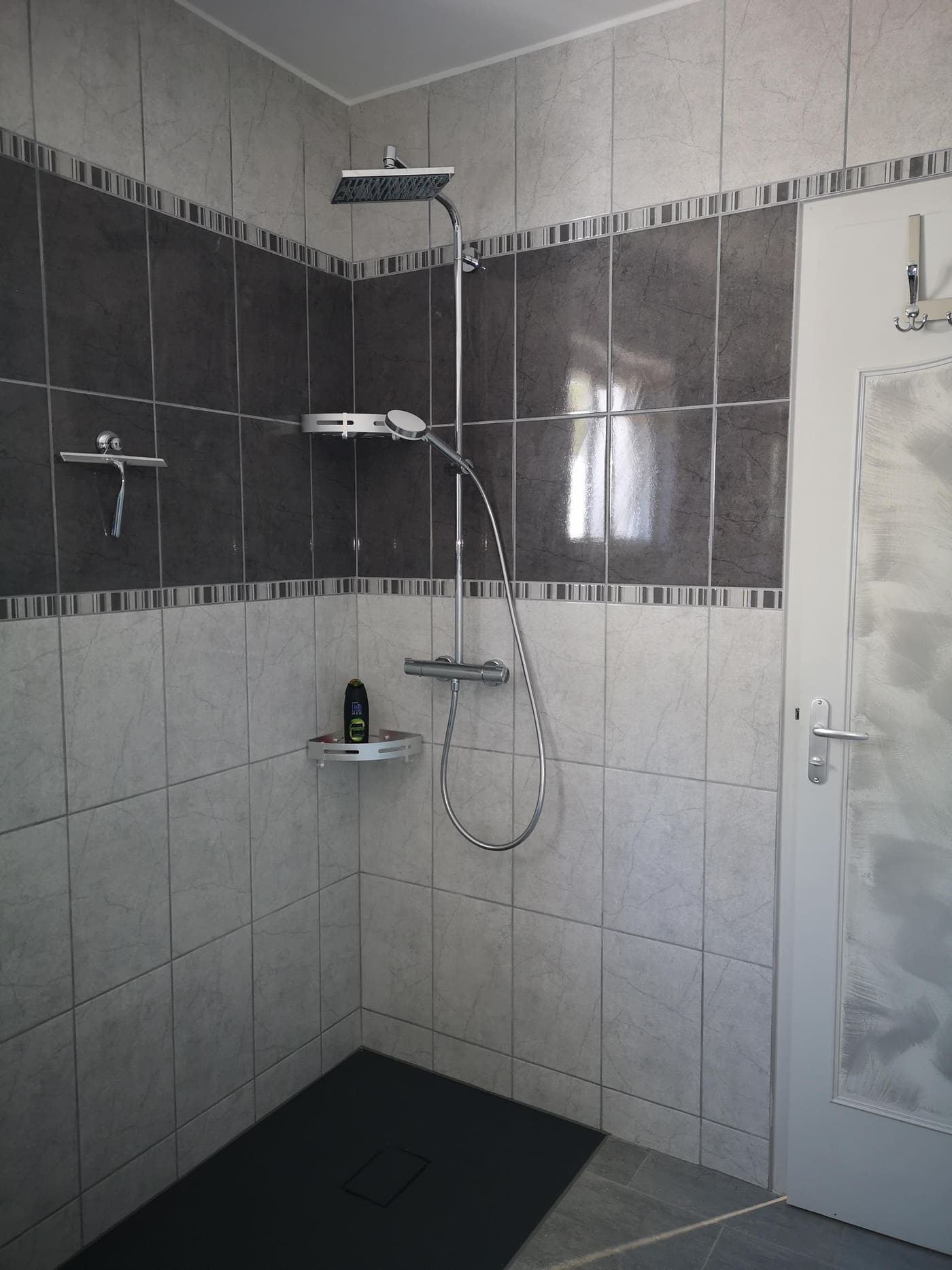 Douche italienne avec colonne