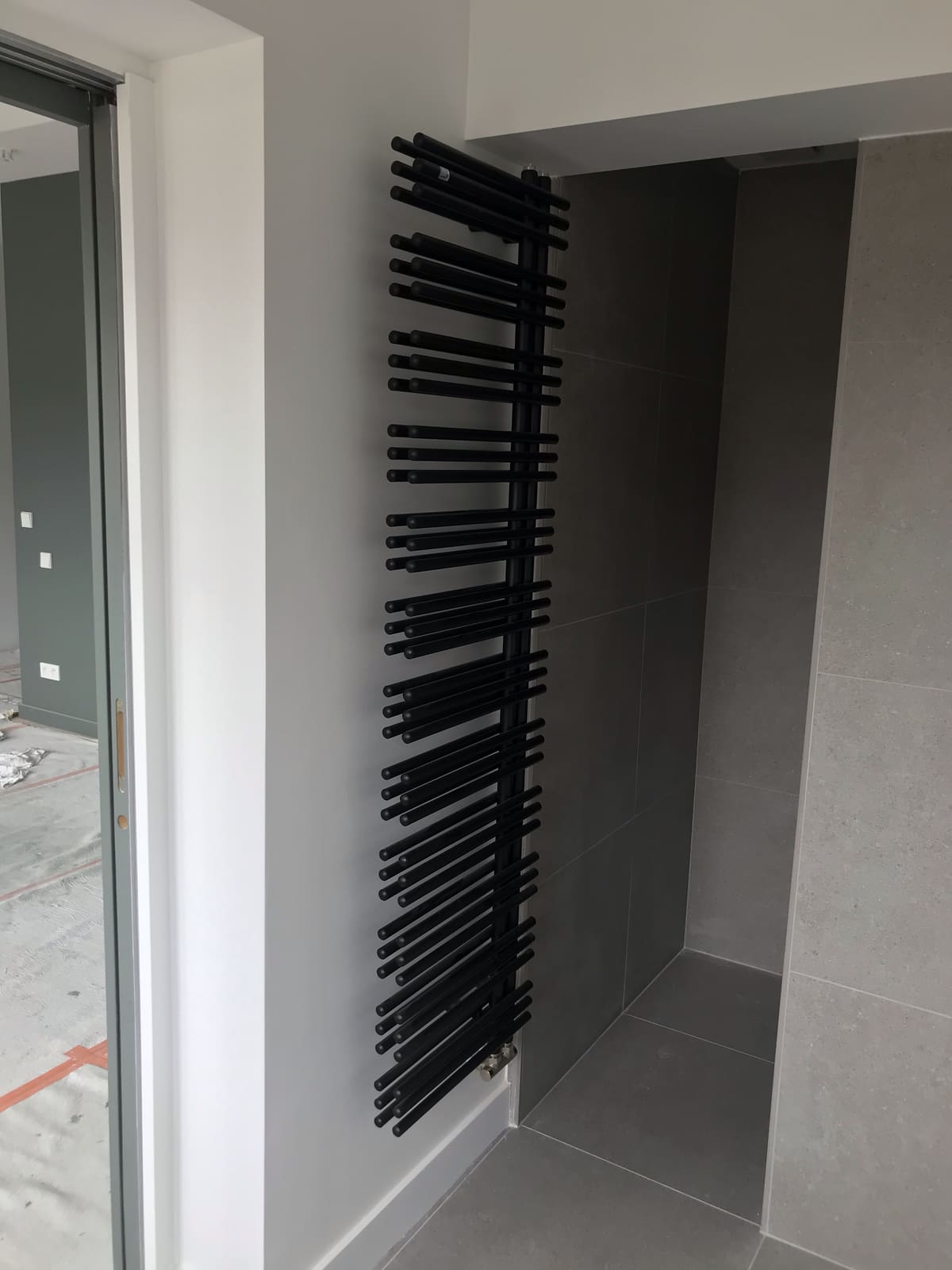 Radiateur design noir mat